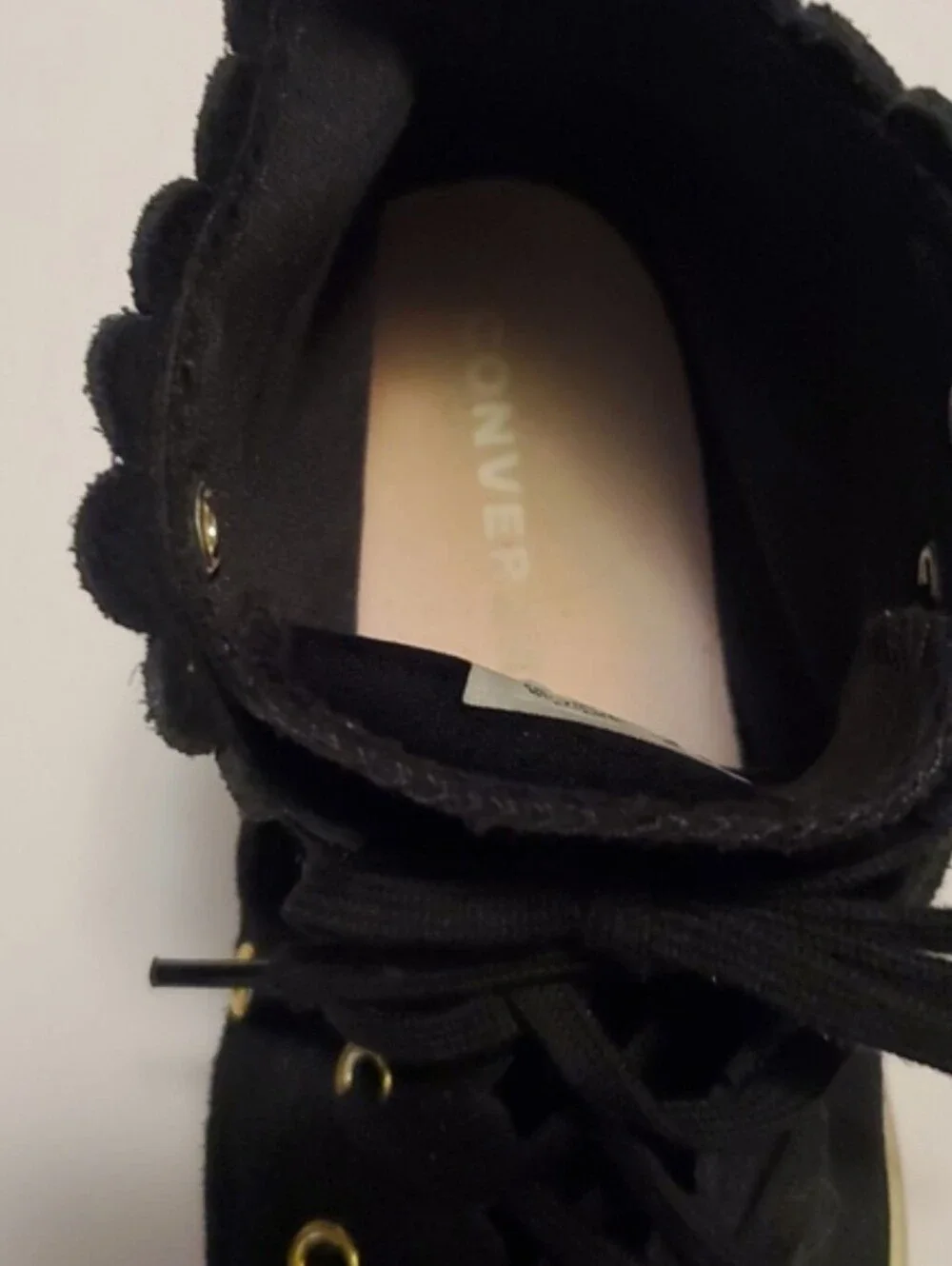 Converse Chuck Taylor All Stars Black Suede High-Top Scalloped Size Youth 3